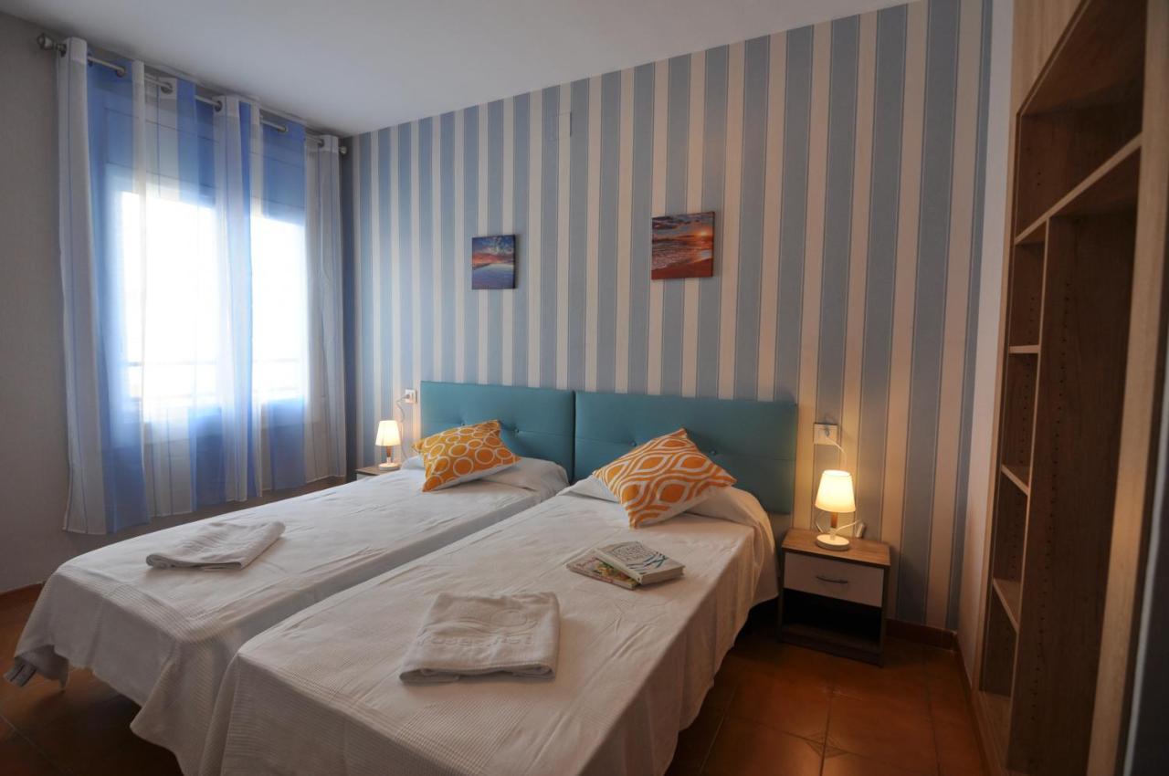 Rnet - Mt Apartaments Росес Екстер'єр фото
